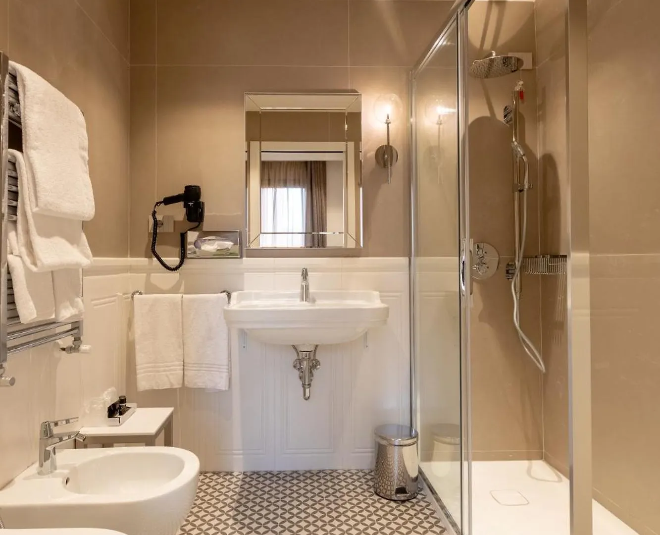***  Hotel Arlecchino Venice Italy