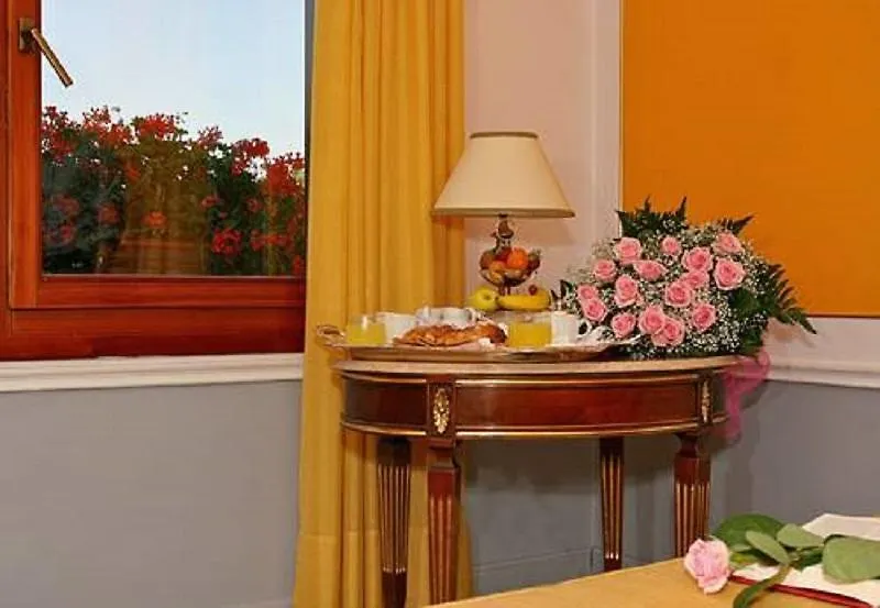 Hotel Arlecchino Βενετία 3*,