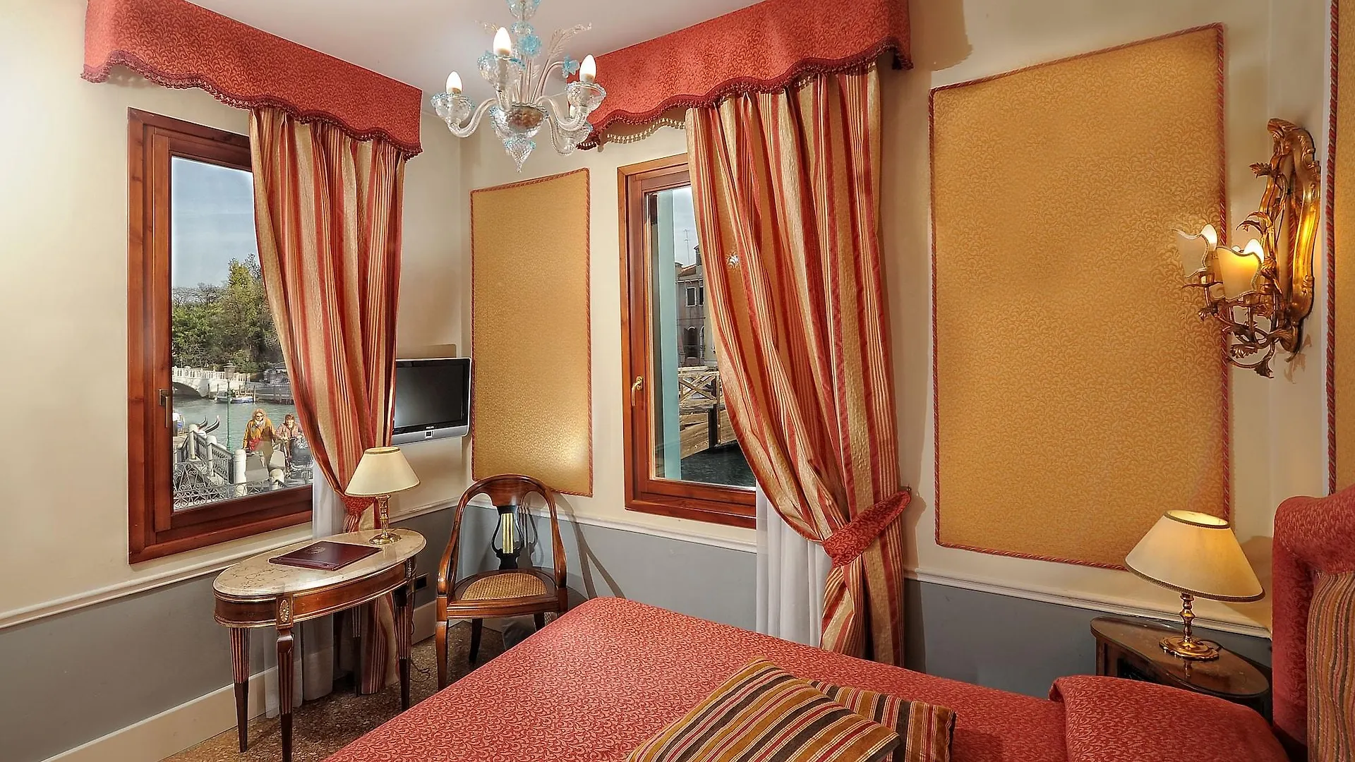 Hotel Arlecchino Venedig 3*,
