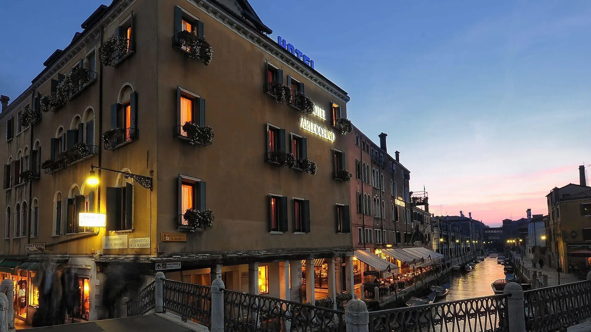 Hotel Arlecchino Venedig